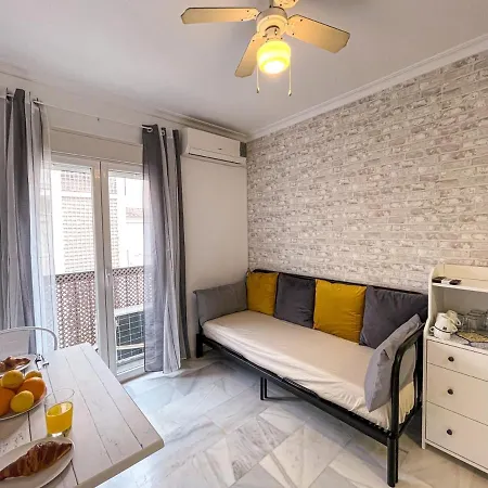아파트 Casa Playa Central And 50M From The Beach 푸엔히롤라