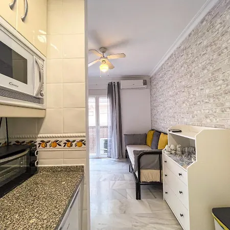 Casa Playa Central And 50M From The Beach 아파트 푸엔히롤라